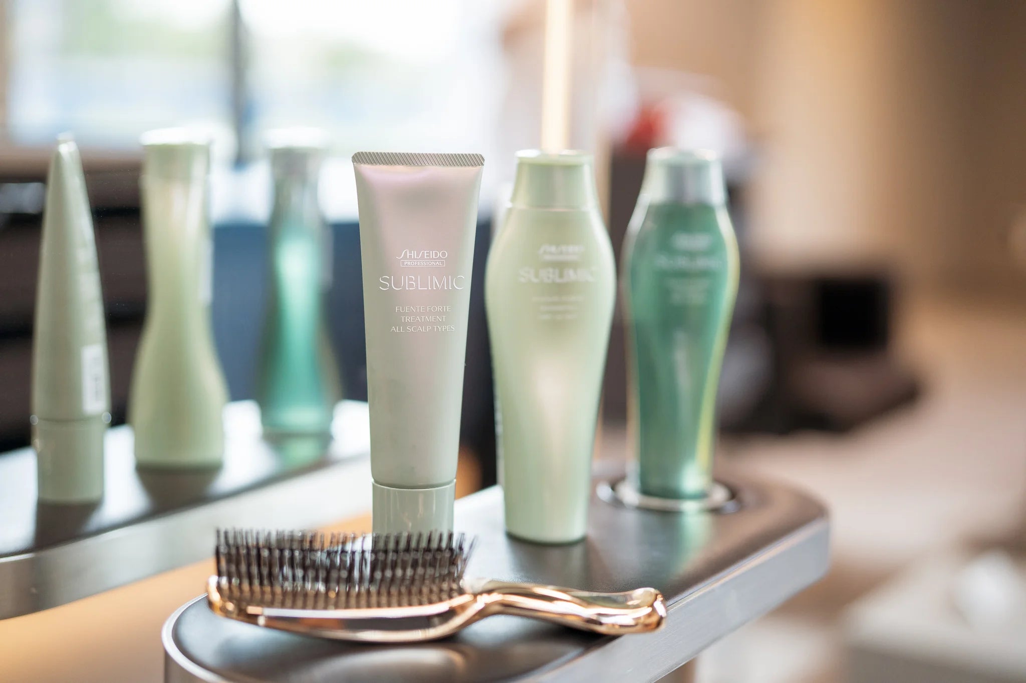 Linia produktów Shiseido Sublimic ze szczotką - profesjonalny zestaw do włosów i skóry głowy